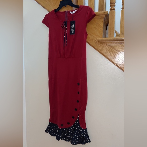 Women’s Pencil Dress Size Medium Ball Fishtail Red Black Button Ruffled Bottom - Picture 3 of 9